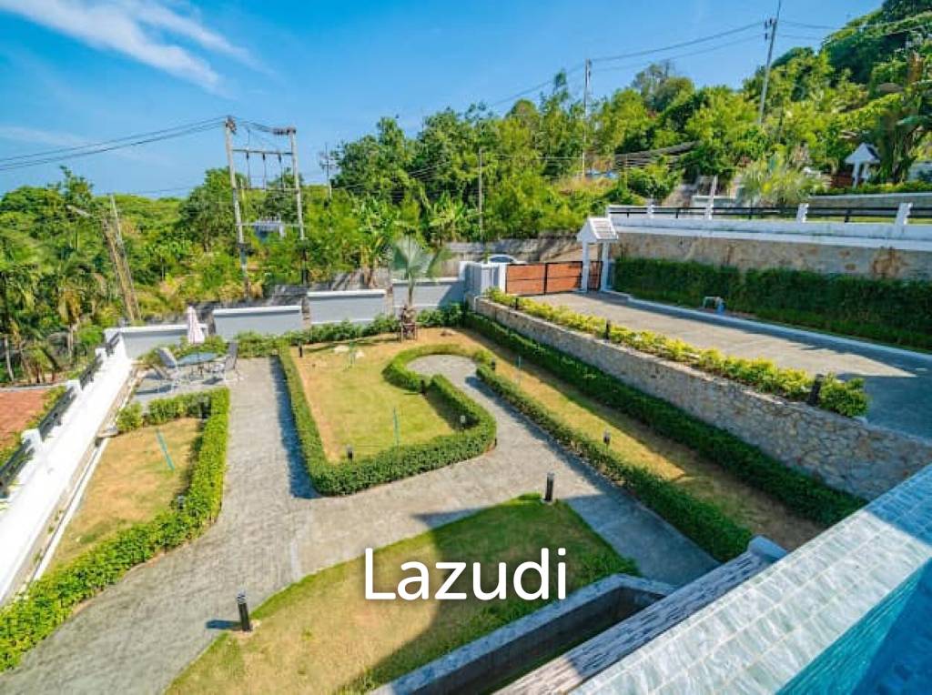 Stunning Seaview Pool Villa with 4 Bedrooms In Chalong