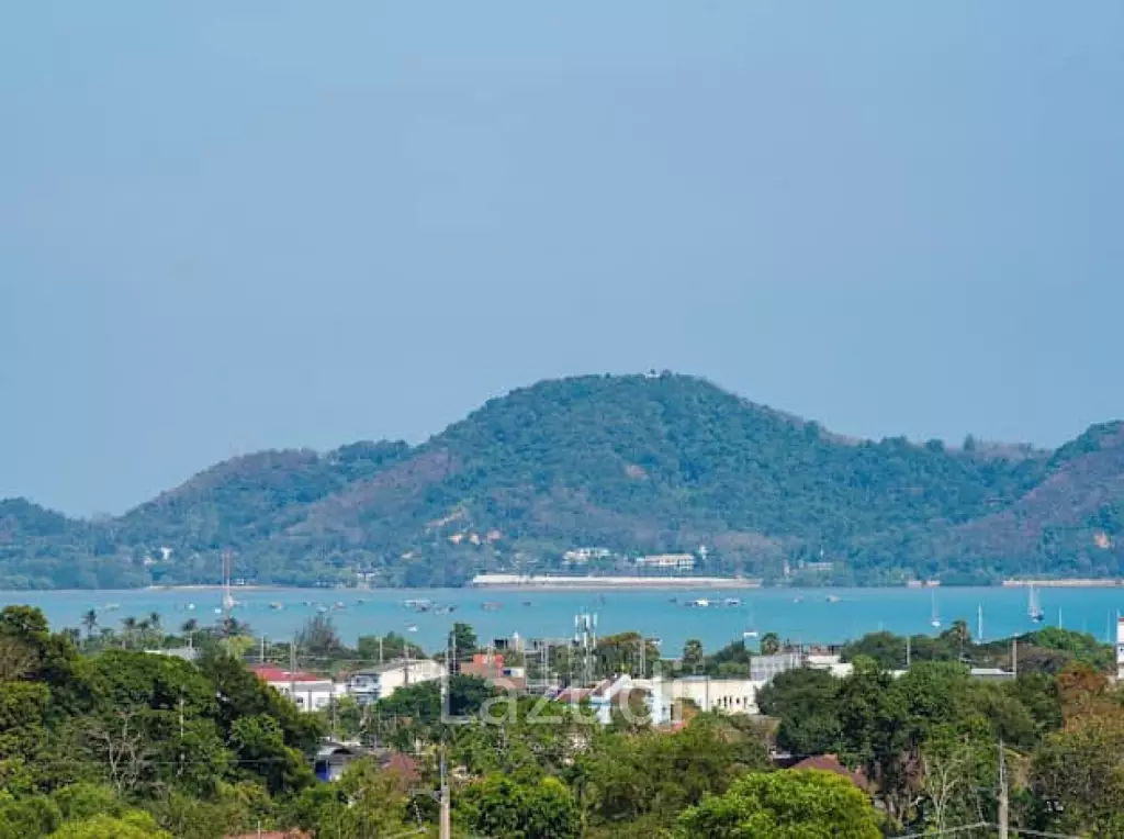 Stunning Seaview Pool Villa with 4 Bedrooms In Chalong