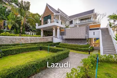 Stunning Seaview Pool Villa with 4 Bedrooms In Chalong
