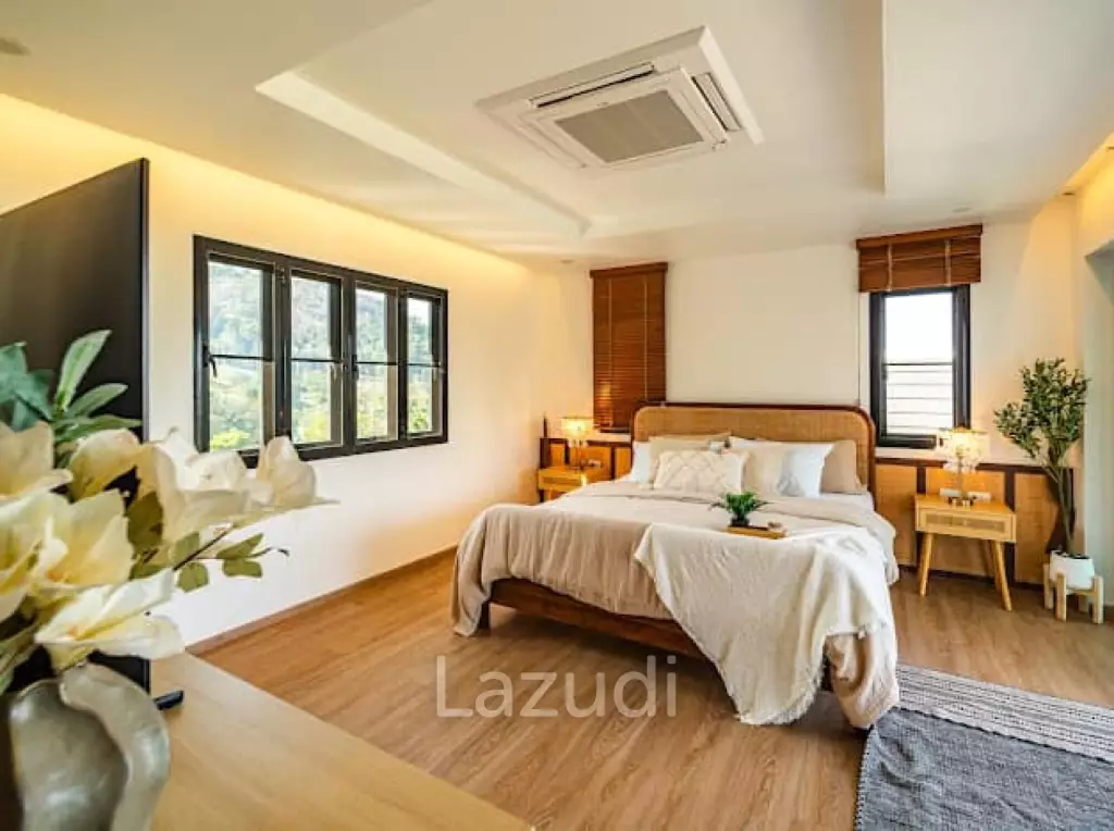 Stunning Seaview Pool Villa with 4 Bedrooms In Chalong