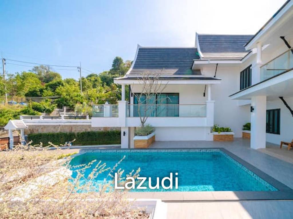 Stunning Seaview Pool Villa with 4 Bedrooms In Chalong