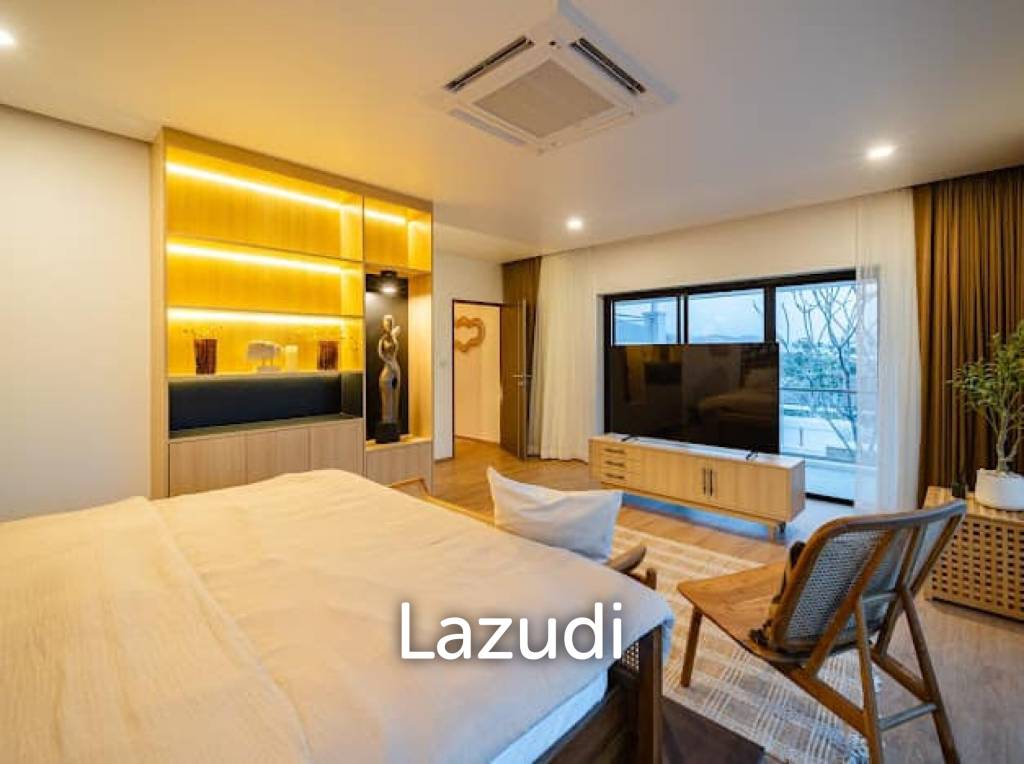 Stunning Seaview Pool Villa with 4 Bedrooms In Chalong