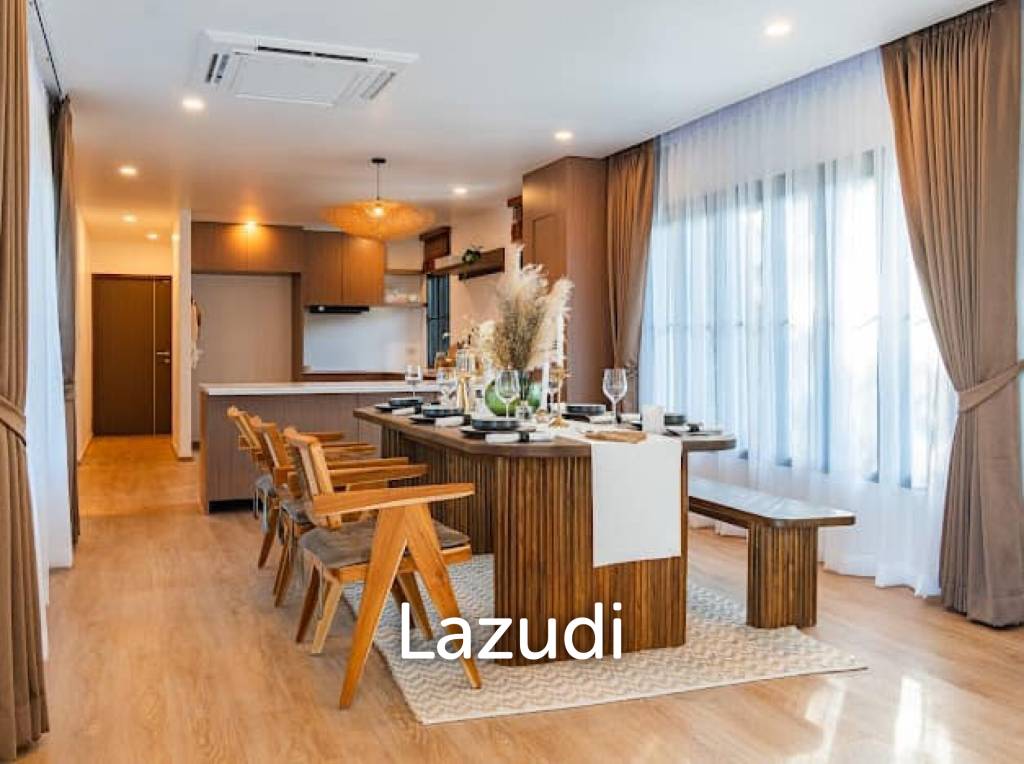 Stunning Seaview Pool Villa with 4 Bedrooms In Chalong