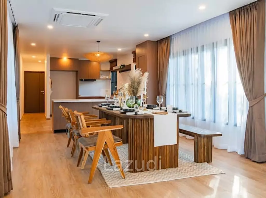 Stunning Seaview Pool Villa with 4 Bedrooms In Chalong