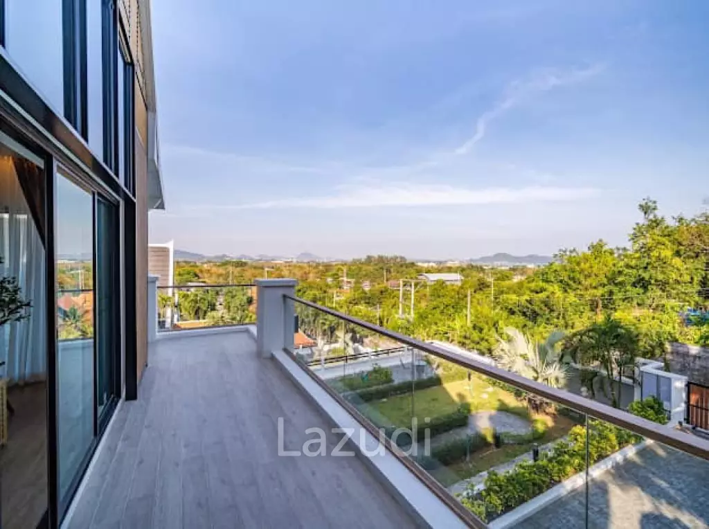 Stunning Seaview Pool Villa with 4 Bedrooms In Chalong