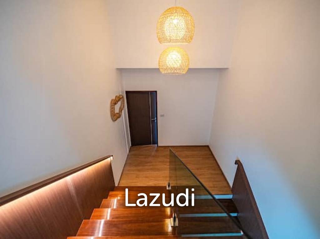 Stunning Seaview Pool Villa with 4 Bedrooms In Chalong