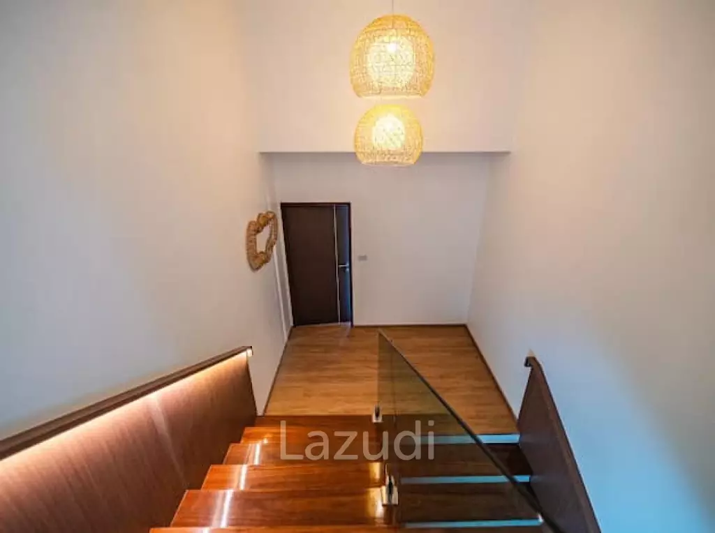 Stunning Seaview Pool Villa with 4 Bedrooms In Chalong