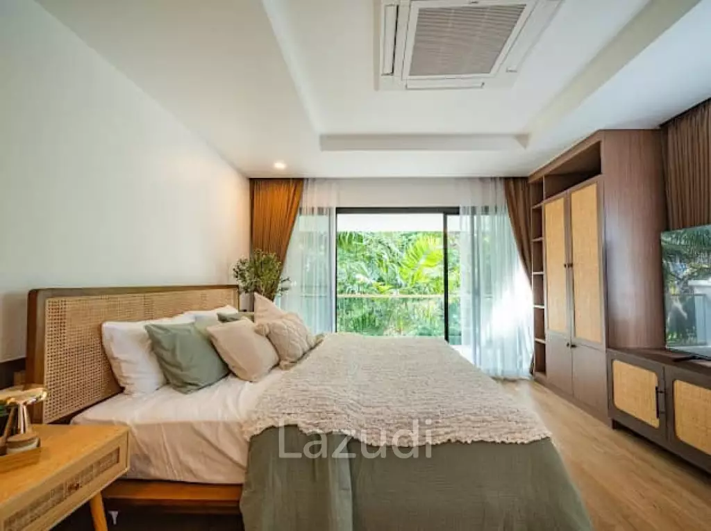 Stunning Seaview Pool Villa with 4 Bedrooms In Chalong
