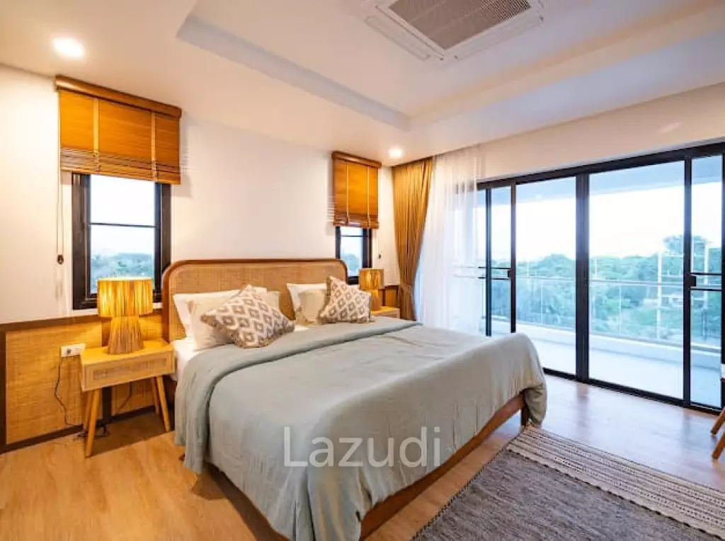 Stunning Seaview Pool Villa with 4 Bedrooms In Chalong