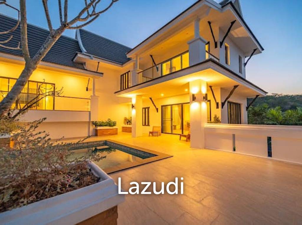 Stunning Seaview Pool Villa with 4 Bedrooms In Chalong