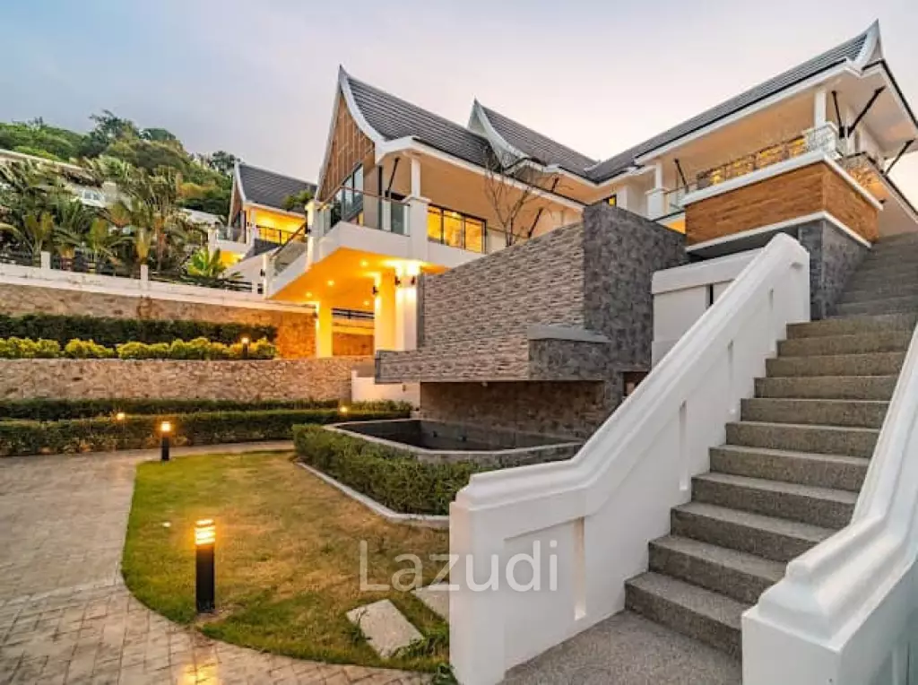 Stunning Seaview Pool Villa with 4 Bedrooms In Chalong