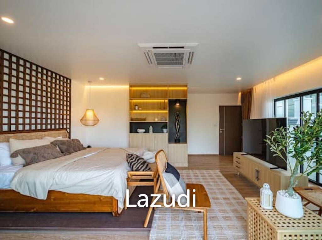 Stunning Seaview Pool Villa with 4 Bedrooms In Chalong