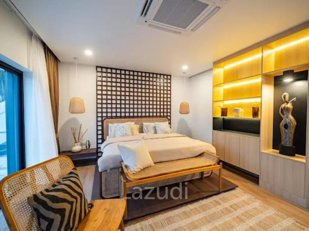 Stunning Seaview Pool Villa with 4 Bedrooms In Chalong
