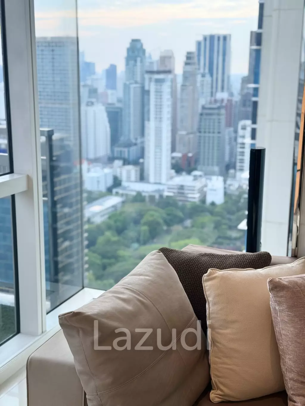 2 Bed 2 Bath 140 SQ.M  Athenee Residence