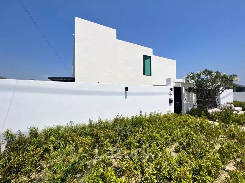 SOI 114 : 2 storey 4 bed pool villa