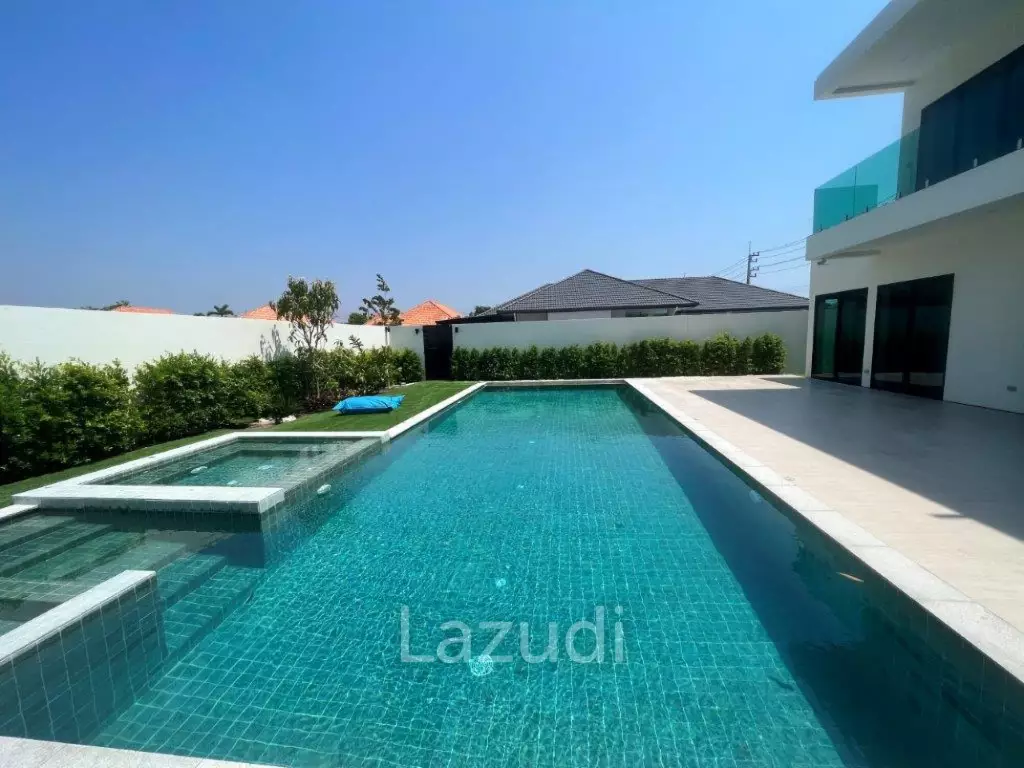SOI 114 : 2 storey 4 bed pool villa