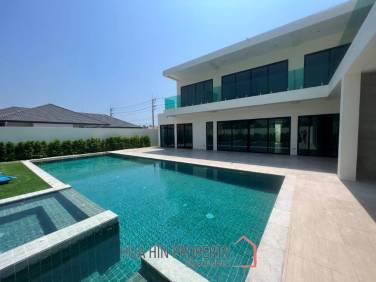 SOI 114 : 2 storey 4 bed pool villa