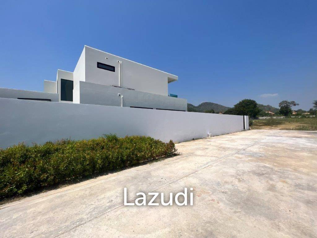 900 Sqm 4 Bed 5 Bath Villa For Sale