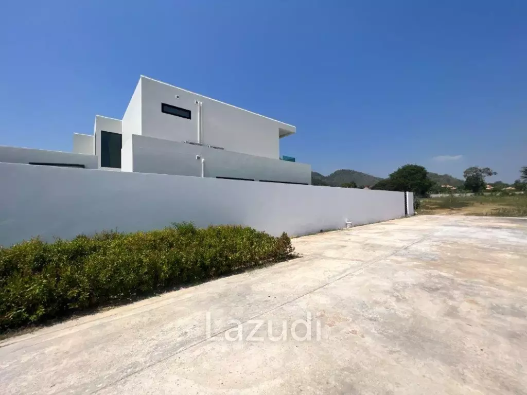 SOI 114 : 2 storey 4 bed pool villa