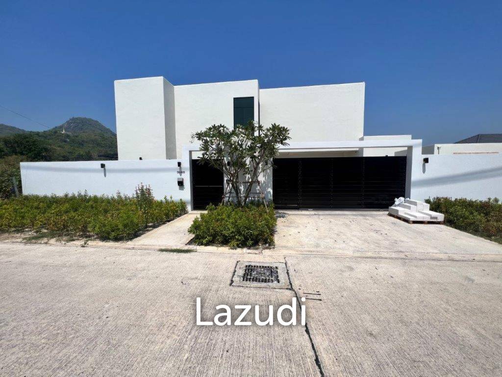 900 Sqm 4 Bed 5 Bath Villa For Sale