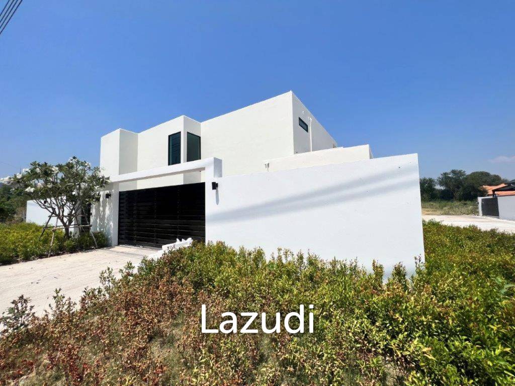 900 Sqm 4 Bed 5 Bath Villa For Sale