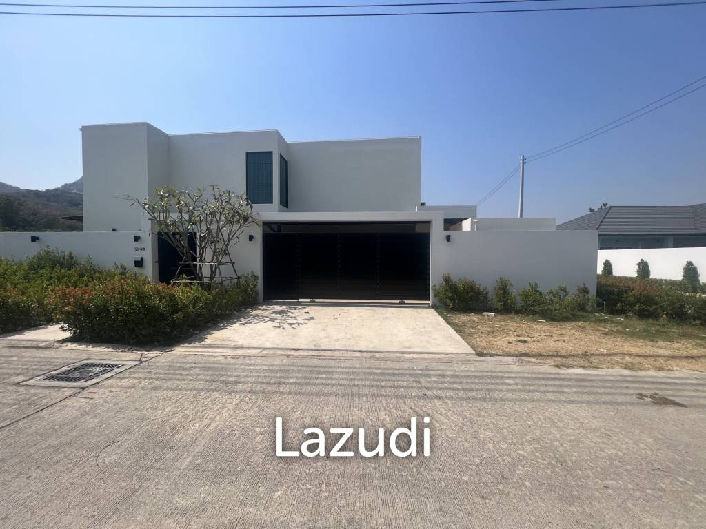 900 Sqm 4 Bed 5 Bath Villa For Sale