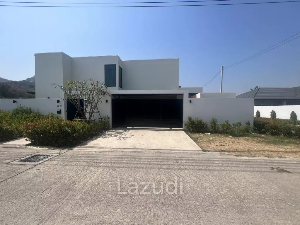 SOI 114 : 2 storey 4 bed pool villa