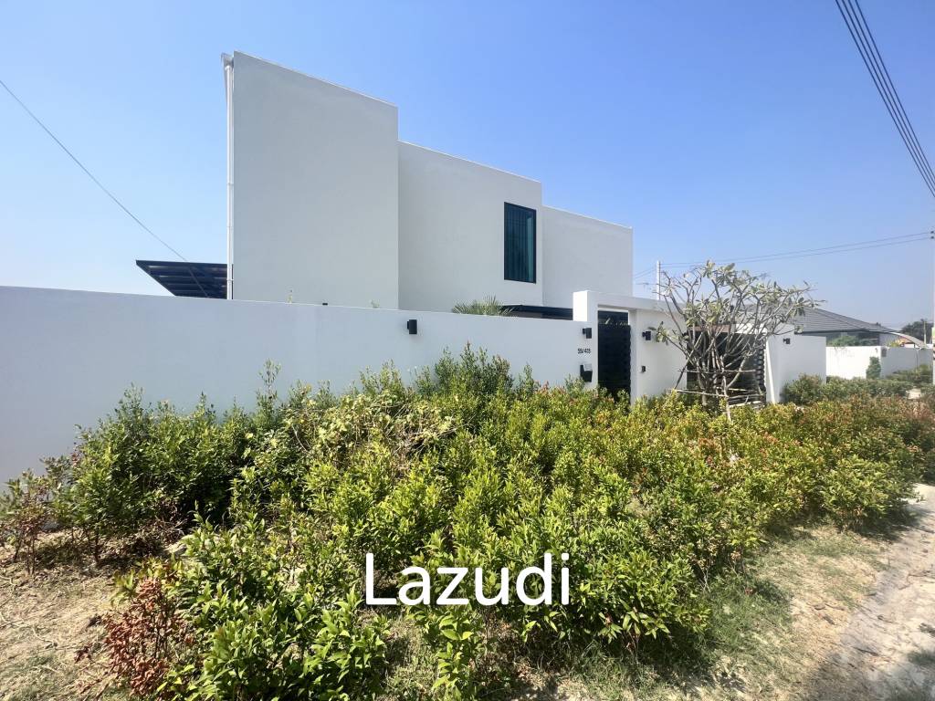 900 Sqm 4 Bed 5 Bath Villa For Sale