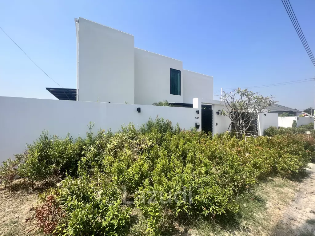 SOI 114 : 2 storey 4 bed pool villa