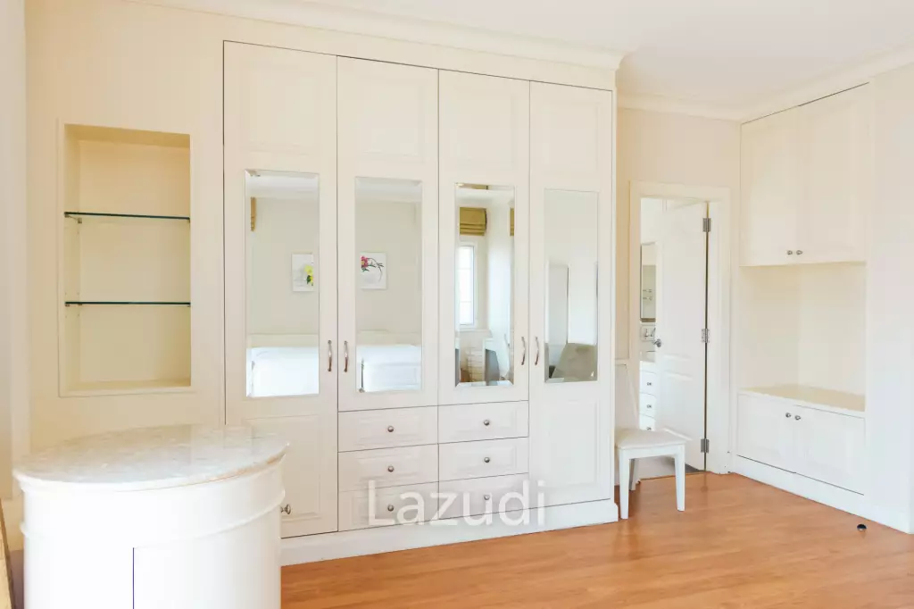 PALM HILLS RESIDENCES : 2 storey main house with 4 bedrooms plus 3 bed guesthouse