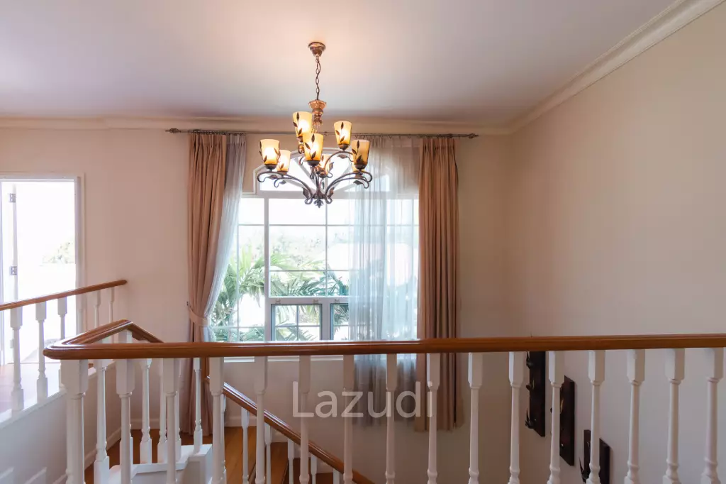 PALM HILLS RESIDENCES : 2 storey main house with 4 bedrooms plus 3 bed guesthouse