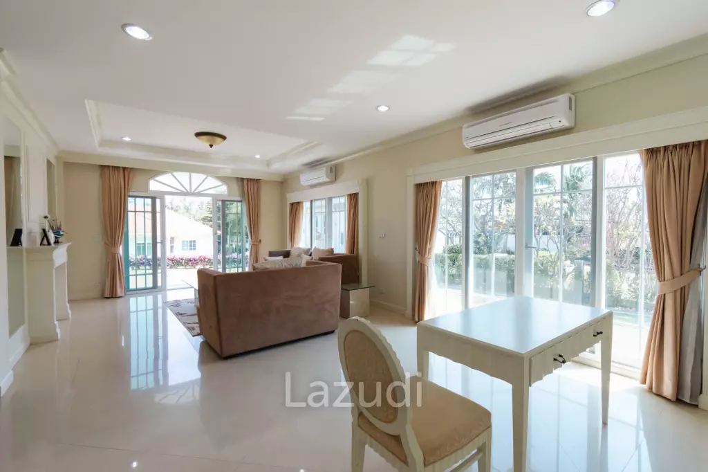 PALM HILLS RESIDENCES : 2 storey main house with 4 bedrooms plus 3 bed guesthouse