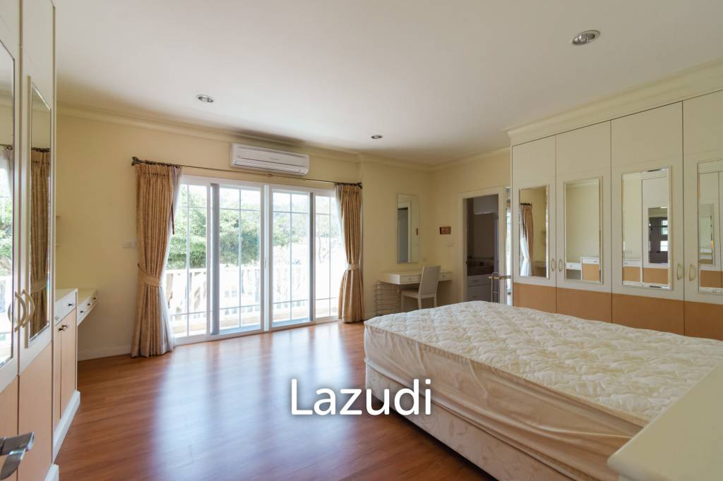 2,400 Sqm 7 Bed 7 Bath Villa For Sale