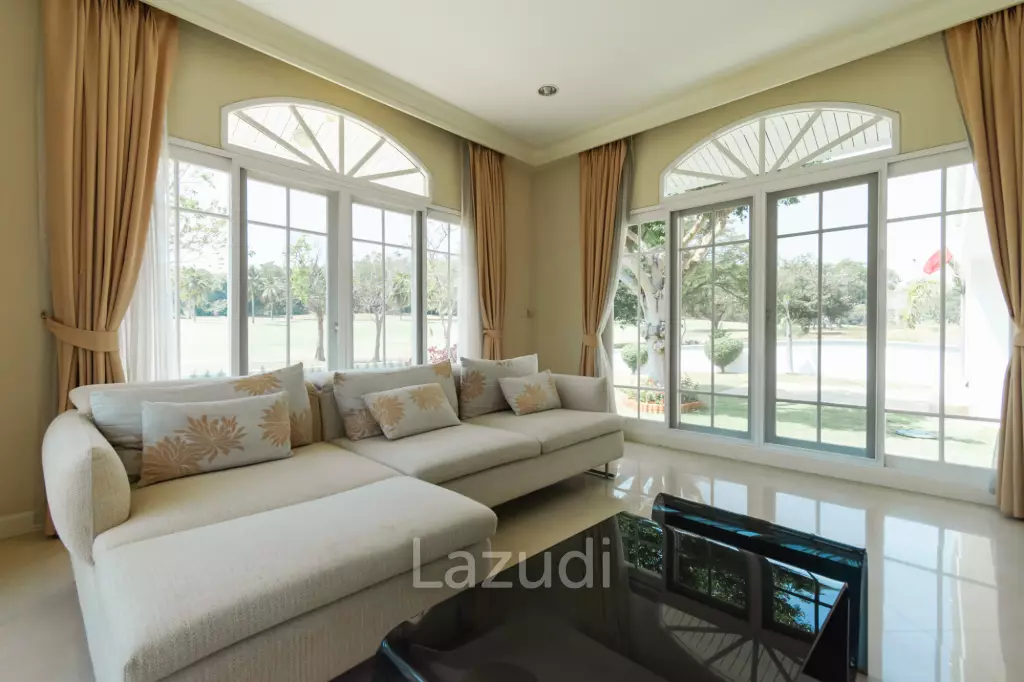 PALM HILLS RESIDENCES : 2 storey main house with 4 bedrooms plus 3 bed guesthouse
