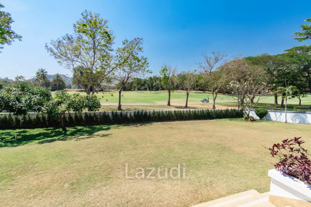 PALM HILLS RESIDENCES : 2 storey main house with 4 bedrooms plus 3 bed guesthouse
