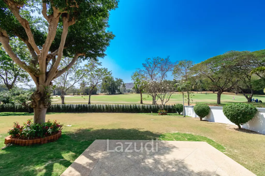 PALM HILLS RESIDENCES : 2 storey main house with 4 bedrooms plus 3 bed guesthouse