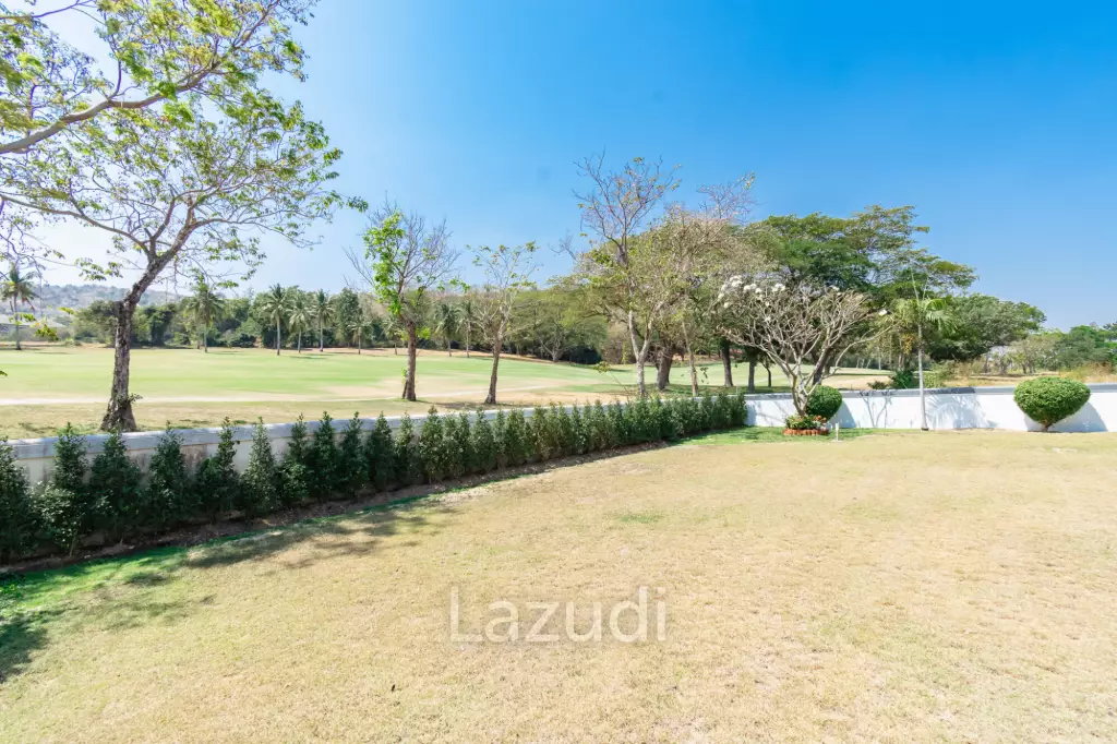 PALM HILLS RESIDENCES : 2 storey main house with 4 bedrooms plus 3 bed guesthouse
