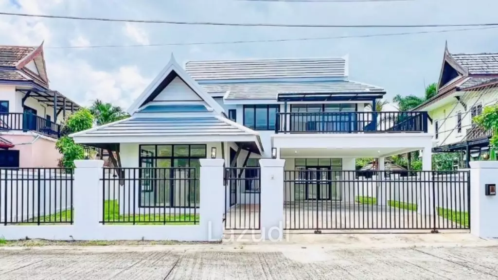 Tropical 3-Bedroom House in a Prime Chalong Location, Phuket