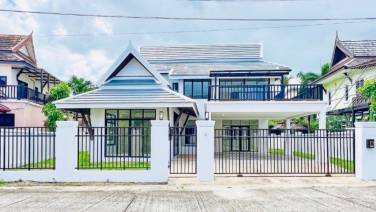 Tropical 3-Bedroom House in a Prime Chalong Location, Phuket