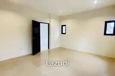 Tropical 3-Bedroom House in a Prime Chalong Location, Phuket