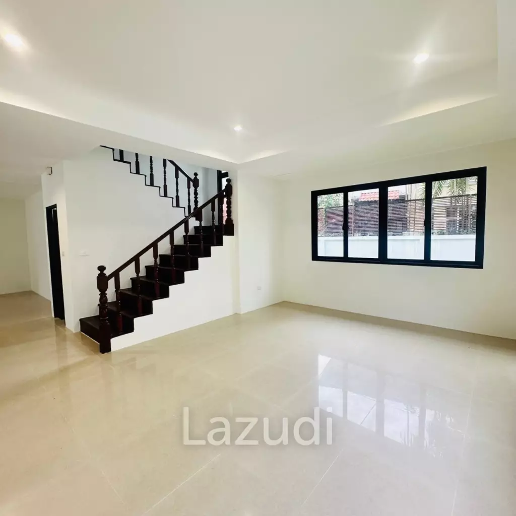Tropical 3-Bedroom House in a Prime Chalong Location, Phuket