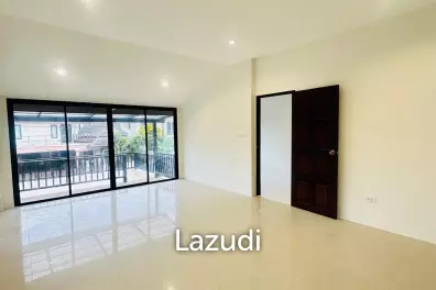 Tropical 3-Bedroom House in a Prime Chalong Location, Phuket