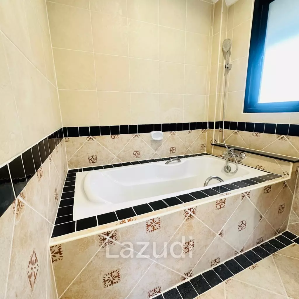 Tropical 3-Bedroom House in a Prime Chalong Location, Phuket