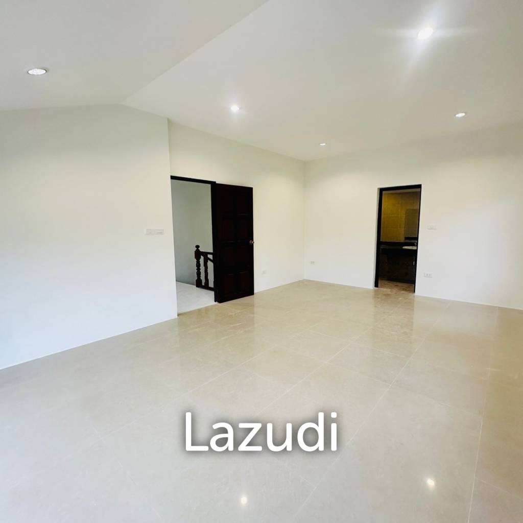 Tropical 3-Bedroom House in a Prime Chalong Location, Phuket