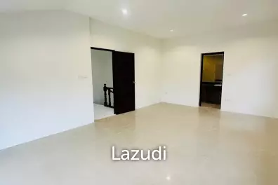 Tropical 3-Bedroom House in a Prime Chalong Location, Phuket