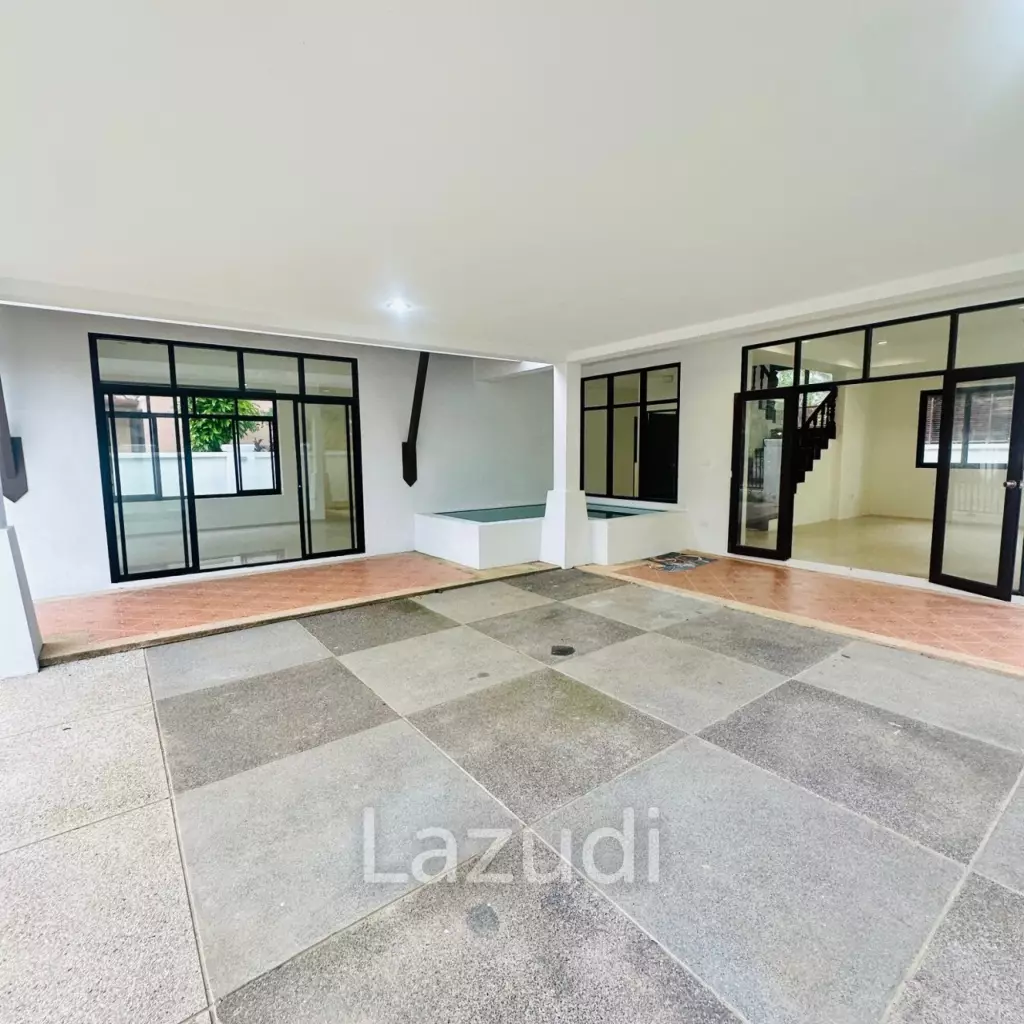 Tropical 3-Bedroom House in a Prime Chalong Location, Phuket