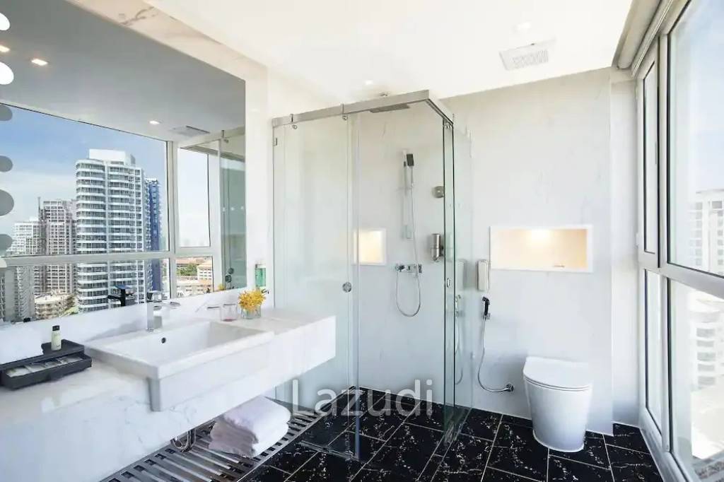 Hotel with 164 Rooms for Sale in Pratumnak