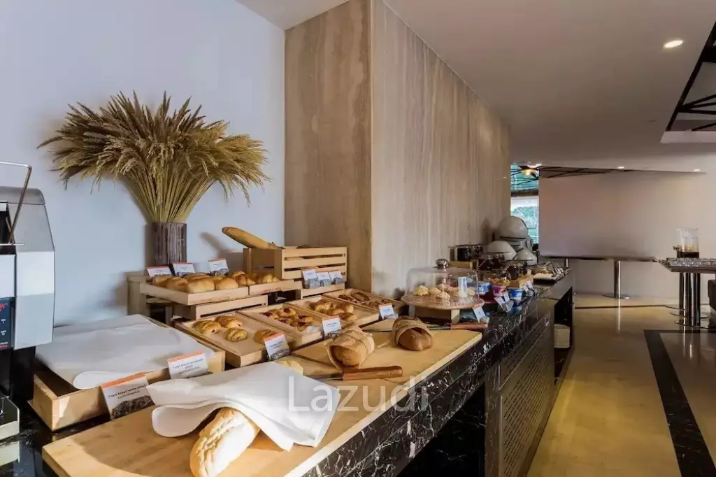 Hotel with 164 Rooms for Sale in Pratumnak