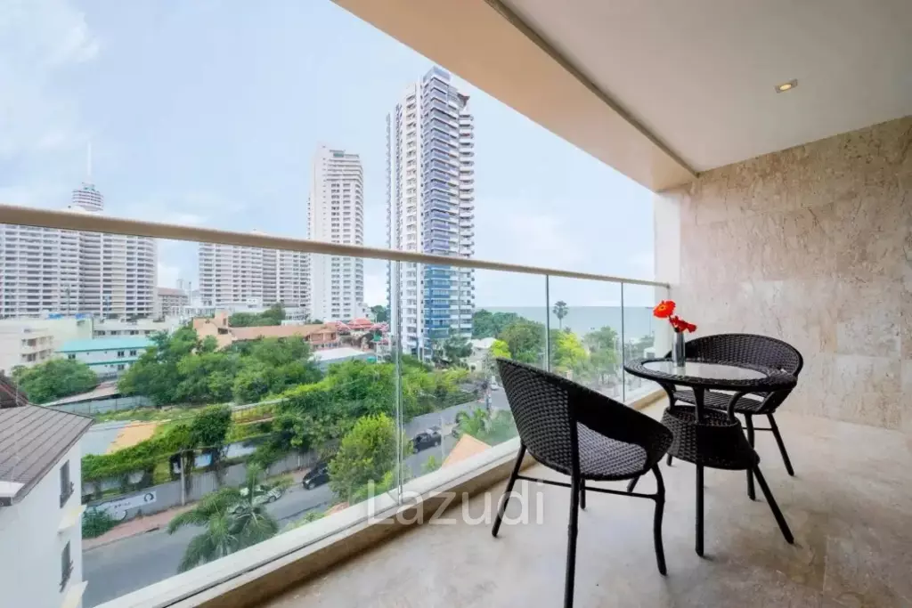 Hotel with 164 Rooms for Sale in Pratumnak