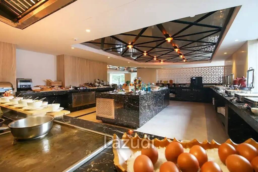 Hotel with 164 Rooms for Sale in Pratumnak